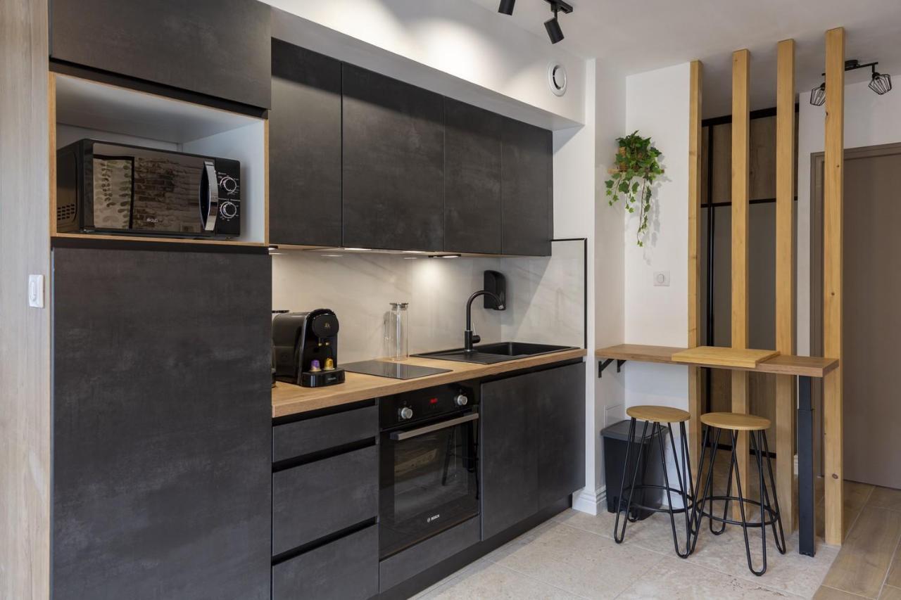 La Clairiere ~ Parking ~ Arrivee Autonome Apartment