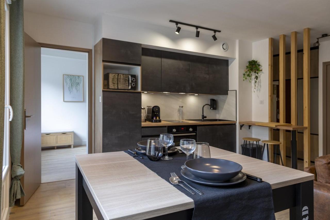 La Clairiere ~ Parking ~ Arrivee Autonome Apartment *